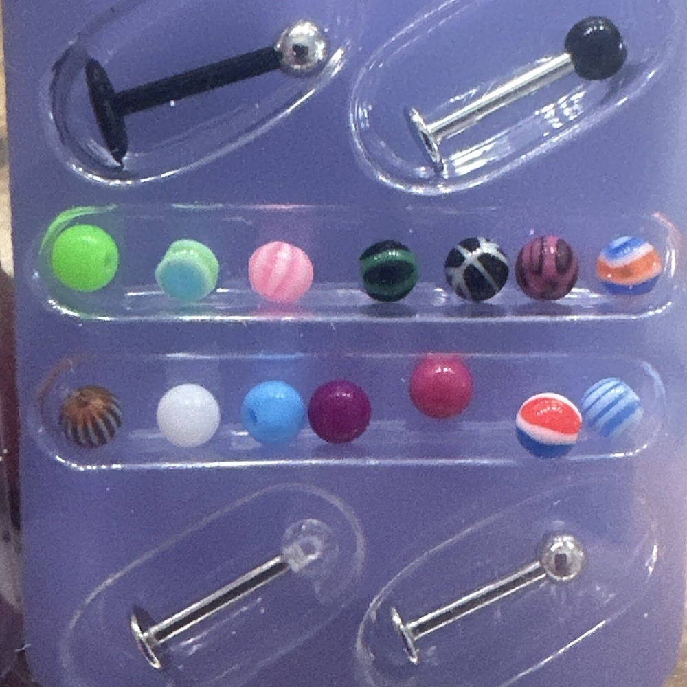16g Stud Piercing Labret Lip Monroe Madonna Medusa Ashley Cheek Tragus Claire's‎ - Picture 6 of 6